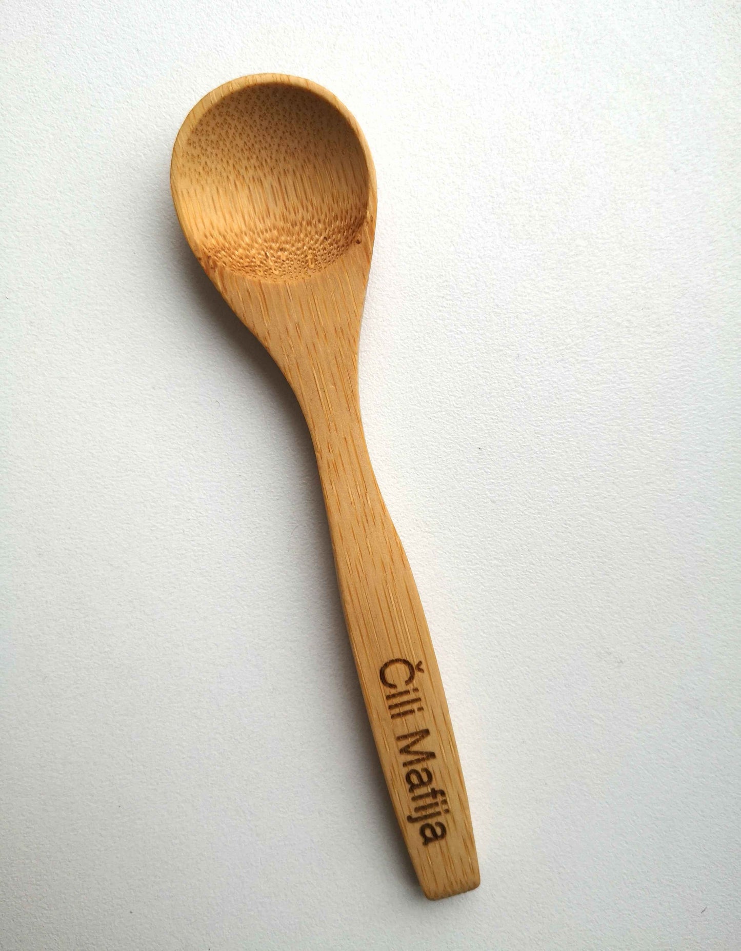 Bambukinis šaukštelis – skirtas traškiam čili aliejui